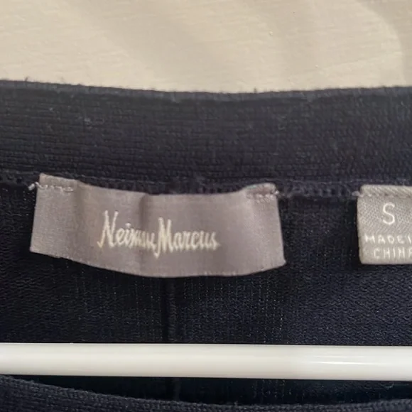 Navy king sweater with fitted arms - Picture 3 of 3